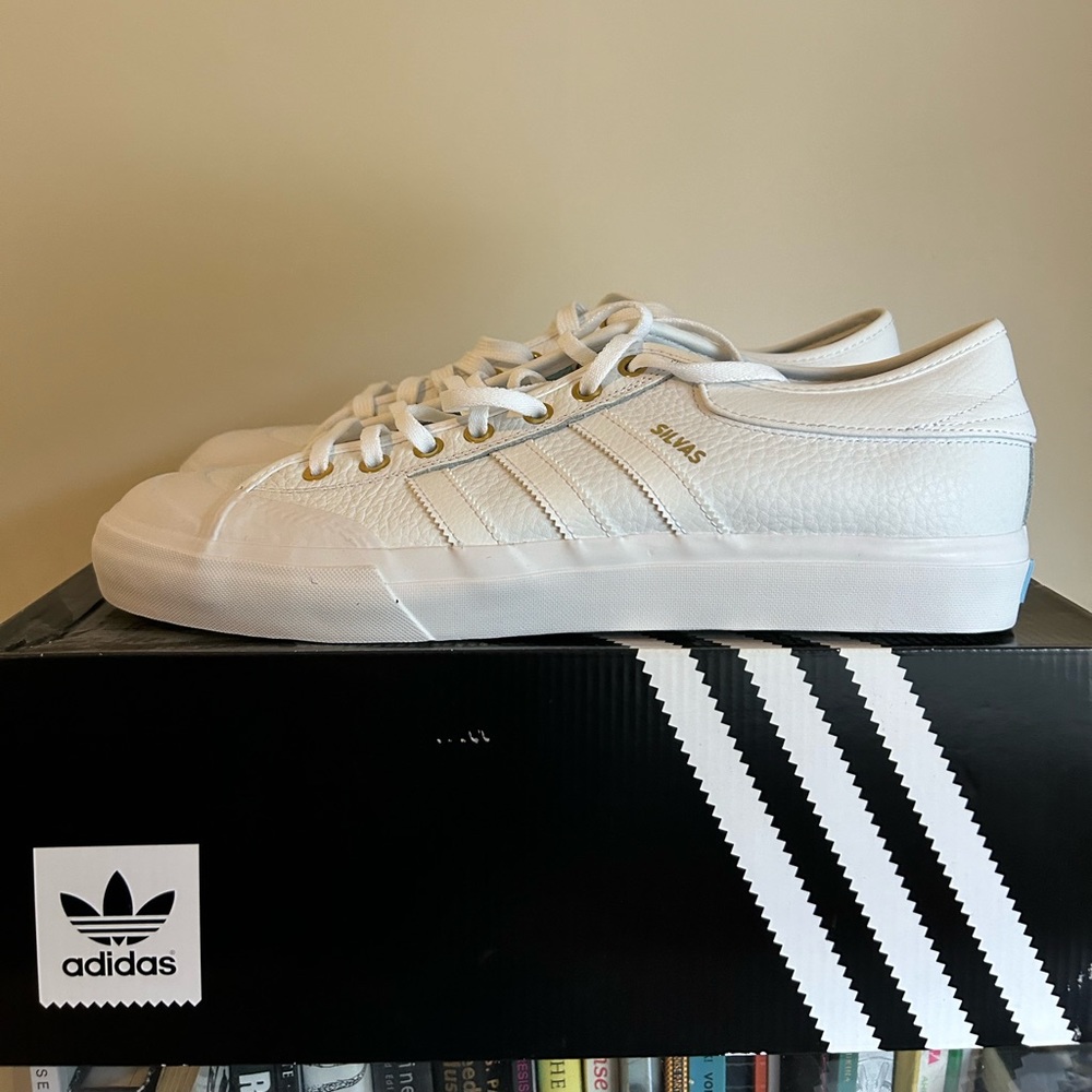 Adidas Matchcourt Miles Silvas
